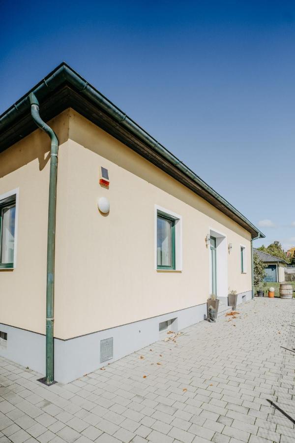 Mareli Neusiedler Stadthaus Neusiedl am See Exterior foto